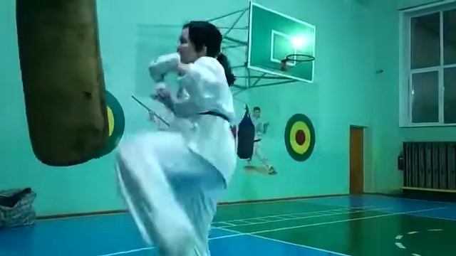 Адайбек Аяжан (10 кю)Тренировка по Мейбукан Годзю-рю Карате-до смотреть онлайн