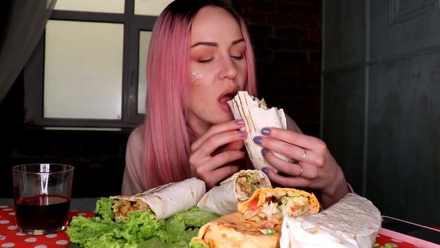 MUKBANG | Питерская ШАВЕРМА | St. Petersburg SHaverma | не ASMR смотреть онлайн