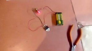 Проверка симистора на примере BTA41600B по простейшей схеме пуск-стоп используя батарейку и лампочк