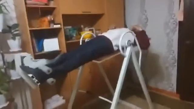 Инверсионный стол для позвоночника. Грыжа емдеуге арналған Инверсионный стол смотреть онлайн