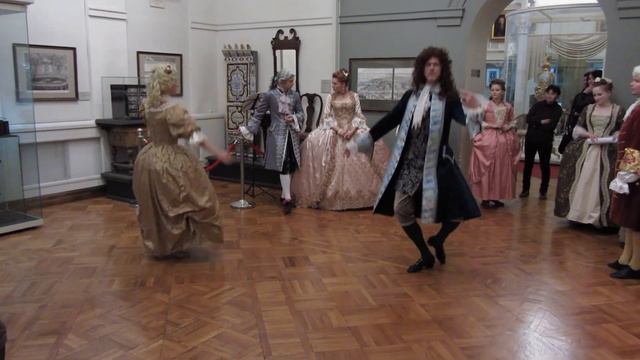 Menuet à deux, менуэт смотреть онлайн