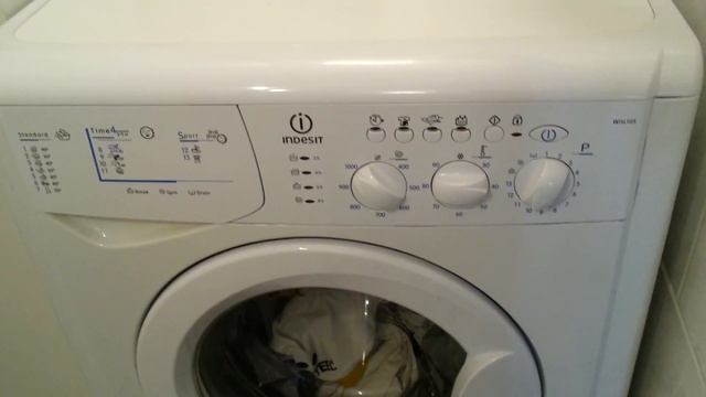 Indesit WISL105 PORUCHA смотреть онлайн