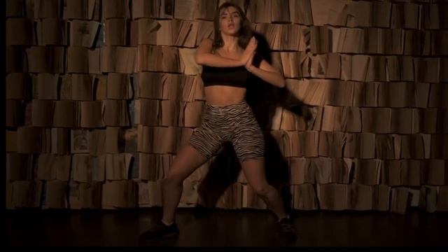 Яна- Тренер по танцам в Спб смотреть онлайн