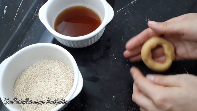 KIYIR KIYIR AĞIZDA DAĞILAN 💯 GERÇEK KANDİL SİMİDİ TARİFİ 👍 PASTANE USULÜ KANDİL SİMİDİ смотреть онлайн