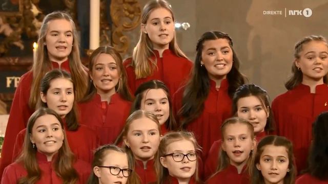 "Slå ring" by Alexander Rybak & cathedral's girl choir at Jahn Teigen's funeral 🖤 11.3.2020 - w/sub смотреть онлайн