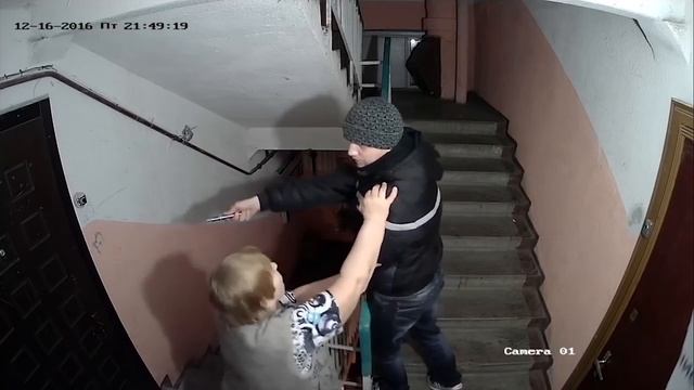 Установил камеру в подъезде! Беспредел в Твери! Онлайн шоу смотреть онлайн