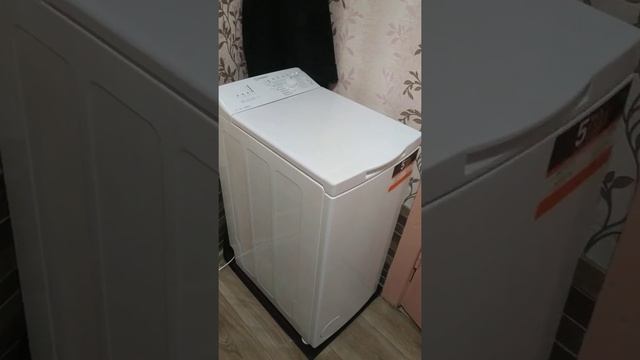 Стиральная машина INDESIT BTW A51051/ Отжим.