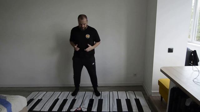 Напольное пианино C музыкальным интеллектом