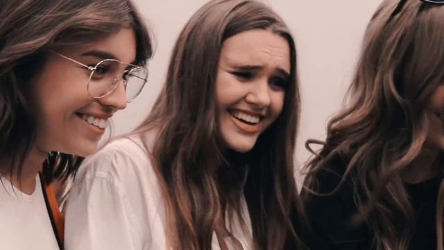 ЛИЗА АНОХИНА | OPEN KIDS - СТИКЕРОМ | ЛИЛИЯ АБРАМОВА | РАХИМ АБРАМОВ смотреть онлайн