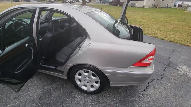 2006 Mercedes Benz C240 4 Matic!!