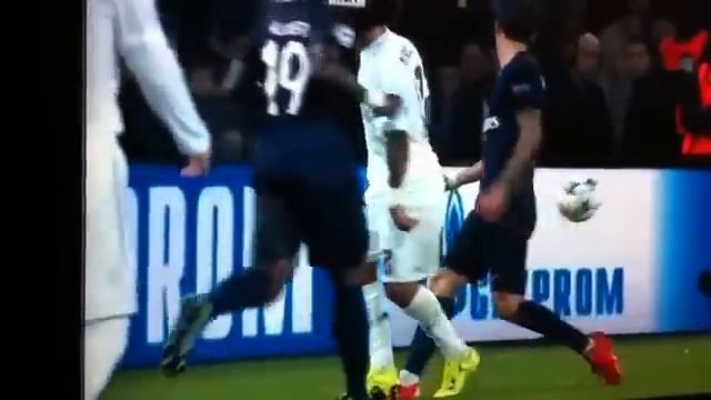 Amazing skill ! Marcelo vs PSG смотреть онлайн