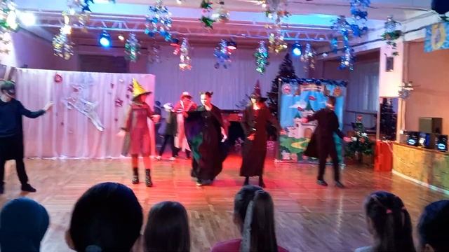 Волшебник Изумрудного Города,от Бутафора до Актера