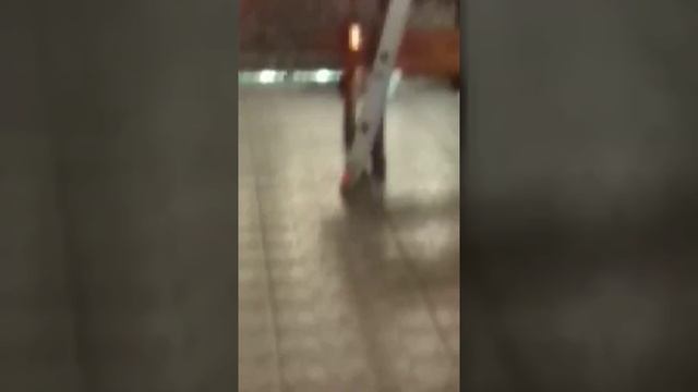 Мальчик с гироскутером ?....1 часть. В кафе в купальнике!? Втф.... Просто на пляж собирались?