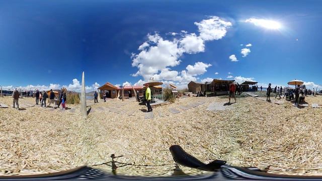 360 Один из островов Урос 22.09.2018