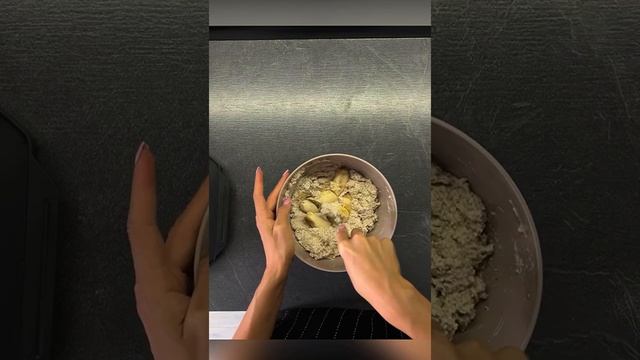 Сырники с черничным соусом