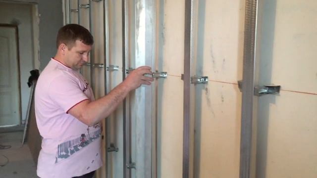 Монтаж каркаса под стену из гипсокартона. Советы профессионала! смотреть онлайн