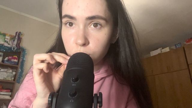 АСМР макияж слюнкой // asmr spit painting смотреть онлайн