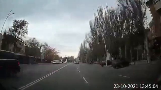 Через двойную сплошную Мелитополь смотреть онлайн