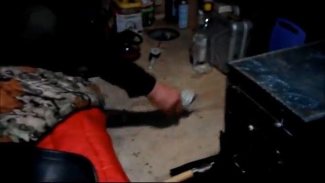 Зимняя палатка для ночной рыбалки в Сибири, лещ и налим на мормышку. смотреть онлайн