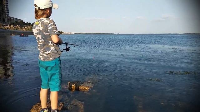 Сказка о золотой рыбке и маленьком рыбаке. Или как поймать золотую рыбку