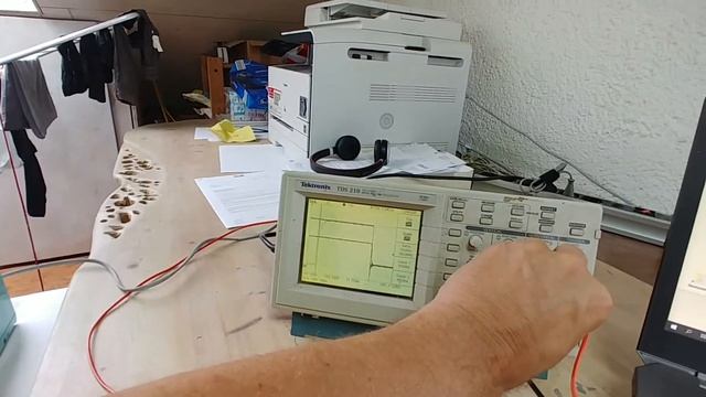 How to Level Up a 3.3V Arduino Output to 5V MosFET or TTL with Level Converter and Pull-Up Resistor смотреть онлайн