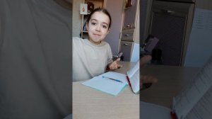 Ирина Пивоварова, О чем думает моя голова 😀, читает Полина Колпакова, март 2023 года