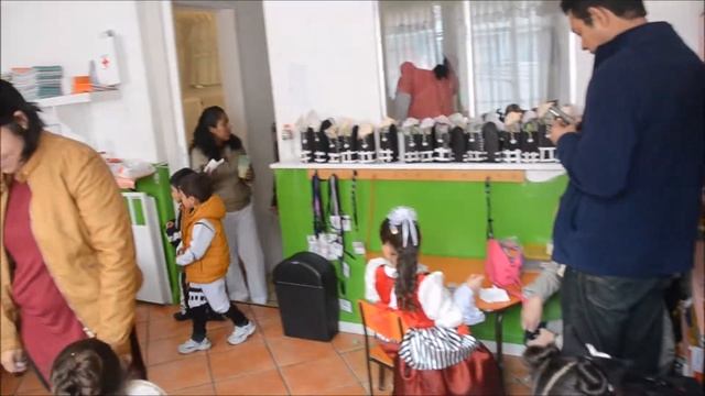 Мексиканский День Мертвых ,Алтарь школа смотреть онлайн