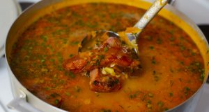 Гороховый суп с копчеными рёбрышками