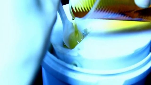 Литье жидкого пластика под давлением смотреть онлайн