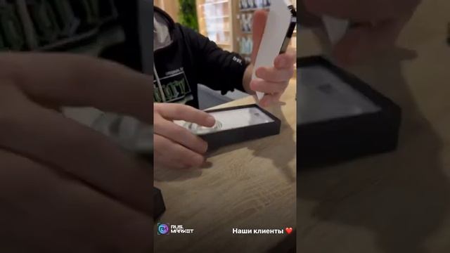 Распаковка iPhone 13 Pro 128 GB Graphite в магазине Rus.Market смотреть онлайн
