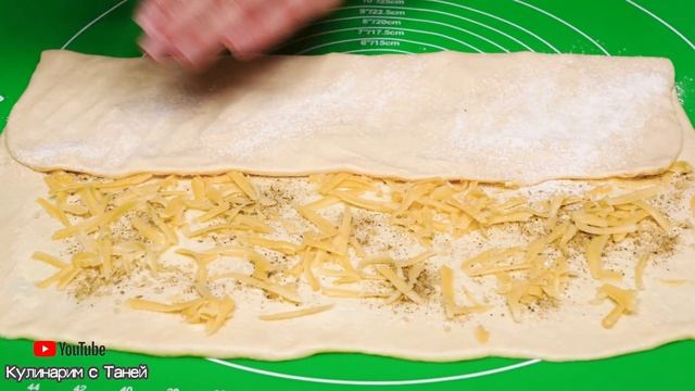 НЕВЕРОЯТНО ВКУСНО! СЫРНЫЕ БУЛОЧКИ ВИТУШКИ! Простой рецепт | Кулинарим с Таней смотреть онлайн