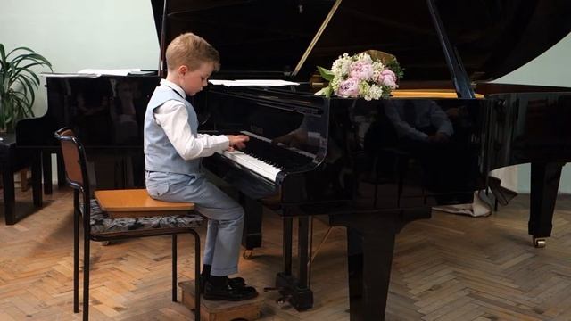 Серапионов Марк. 6 лет. А. Гедике. "Танец" (ДМШ №7) смотреть онлайн