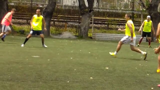 fútbol con amigos // papelito cáceres смотреть онлайн