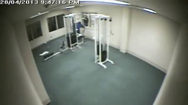 RAW VIDEO: Inmate beaten at Remand Centre смотреть онлайн