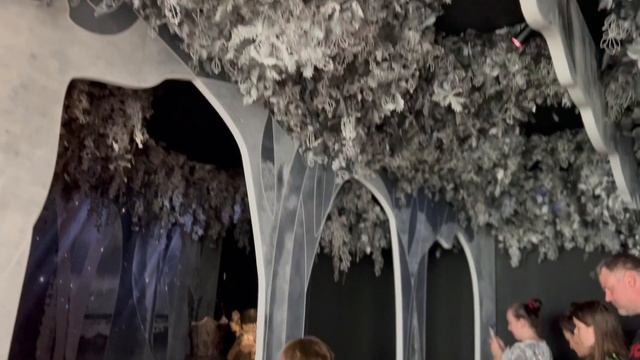 Экскурсия в Галерею - Музей Диор в Париже | Королева Кристина | Лето в Париже 2022 смотреть онлайн