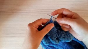 эластичный способ закрытия петель спицами, чтобы горловина хорошо растягивалась