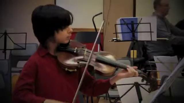 Luca Fero plays Sonata No 8 - Corelli смотреть онлайн