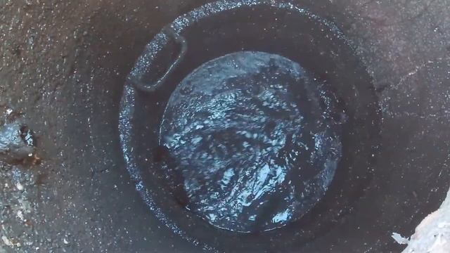 Прочистка канализации / Бутылки в трубе и чёрный жир!!! смотреть онлайн