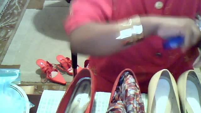 HOW TO EXPAND YOUR SMALL SHOES TO FIT смотреть онлайн