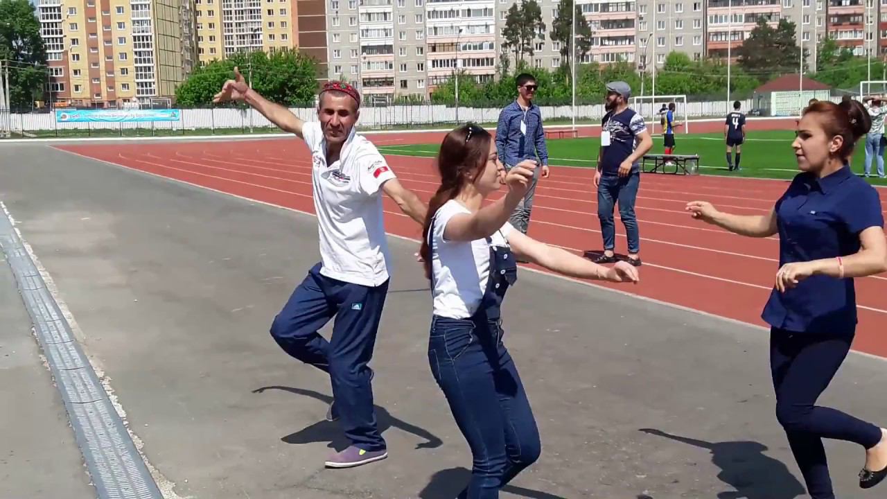 Молодёж Памира в Екатеринбург организовали футбольный турнир в честь Алмазный юбилей смотреть онлайн