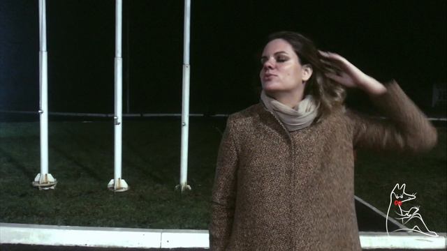 Вера Полозкова читает «дожди стояли много дней» для фестиваля «Не здесь—2017» смотреть онлайн