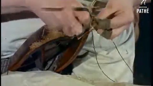Когда изобрели футбольный мяч? смотреть онлайн