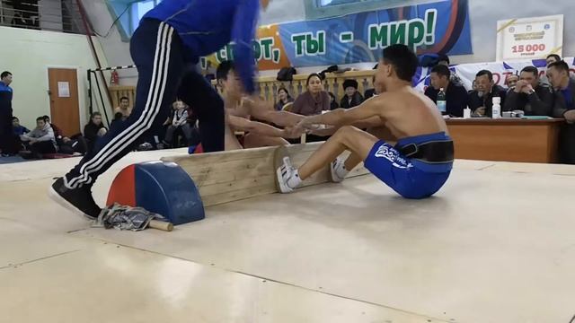 Первенство Хангаласского улуса по мас-рестлингу юноши 50 кг Кузьмин Кирилл смотреть онлайн