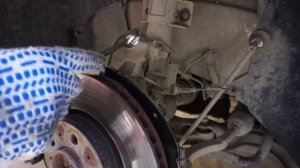 Авторемонт. Замена передних стоек без стяжек Volvo S60 2006 г.