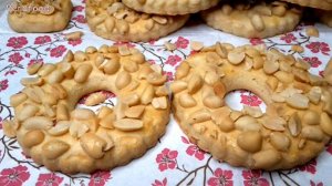 Песочные кольца с орехами. Рассыпчатые и очень вкусные.