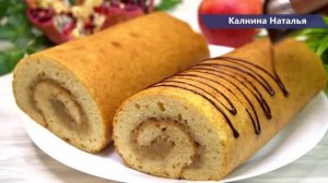 Натираю яблоки на терке, заливаю тестом и получаю вкуснейший рулет к чаю, трачу на все минут 20