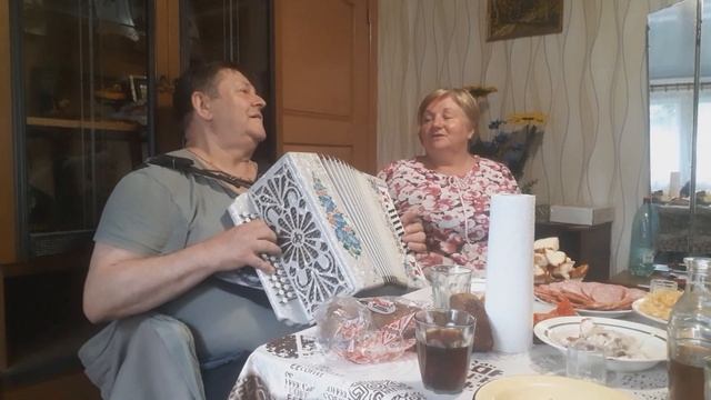 песня Гарманіст зайграе