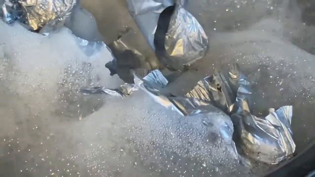 Как почистить изделия из серебра и серебрения в домашних условиях? Поможет сода и фольга смотреть онлайн