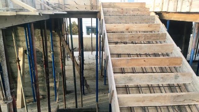 Монолитная плита перекрытия 1-го этажа. 5-й этап строительства дома у моря! смотреть онлайн