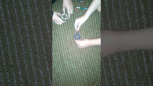 Постройки из магнитов из игры Clash of Clans смотреть онлайн